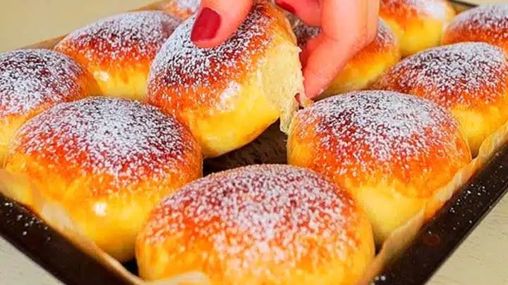 Oma’s Buchteln mit Marmelade Rezept