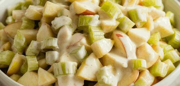 Apfelsalat mit Sellerie