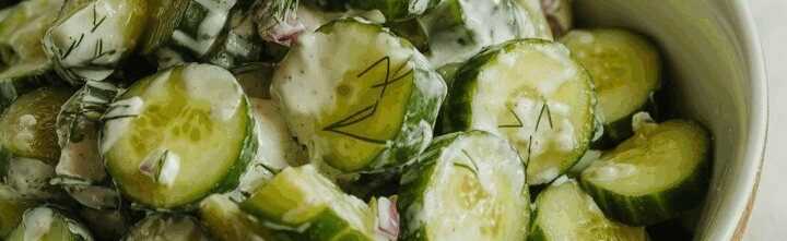 Bayerischer Gurkensalat traditionell