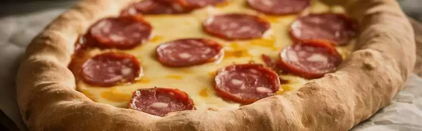 Blätterteig Calzone mit 100 g Salami & 150 g Käse – so sieht es fertig aus