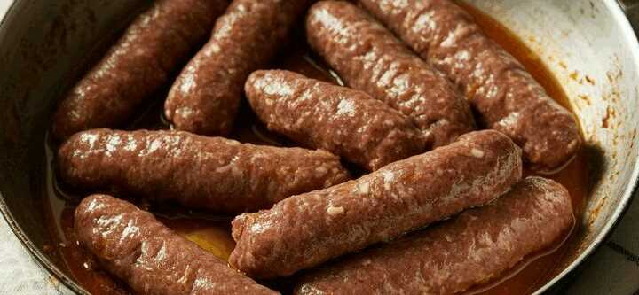 Cevapcici mit 500 g gemischtes Hackfleisch, das Original Rezept