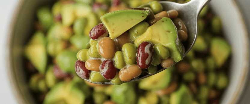 Avocado-Bohnen-Salat mit Limetten-Dressing (Vegan)