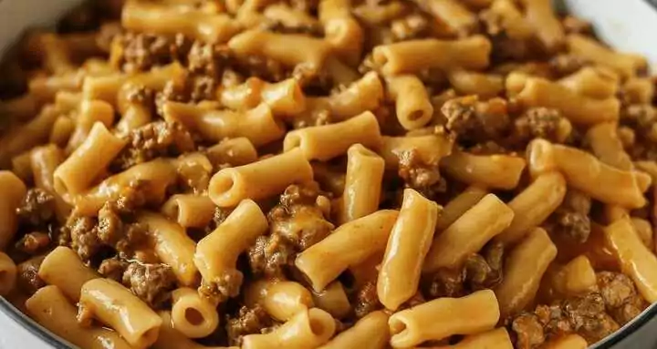 Curryrahm Nudeln mit Hackfleisch in 15 Minuten zubereitet