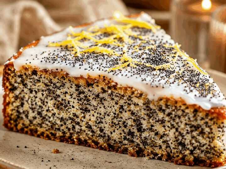 Entdecke den unwiderstehlichen Mohnkuchen, der jedem das Wasser im Mund zusammenlaufen lässt!