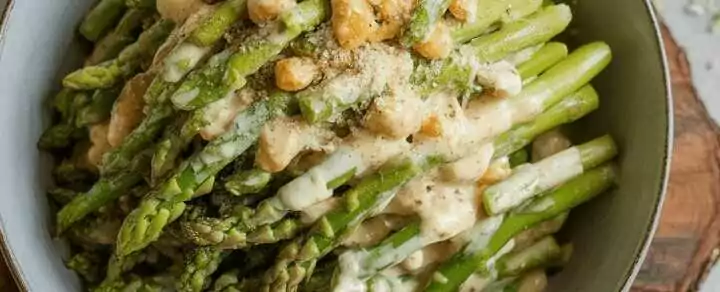 Spargelsalat mit 250 g Sahne den ich jedes Jahr bereite