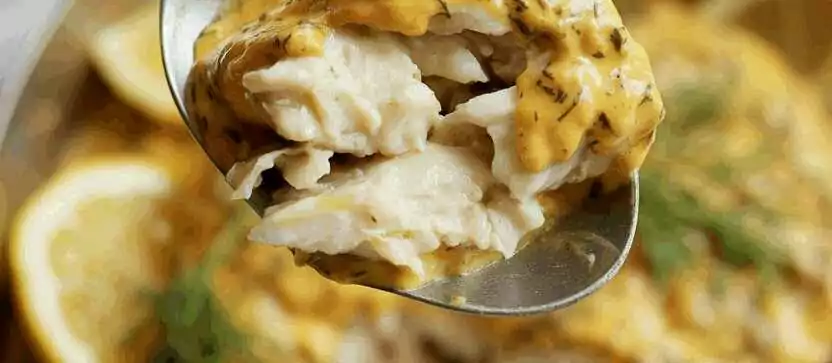 Fischfilet im Airfryer mit Senf-Dill-Sauce – so sieht es fertig aus