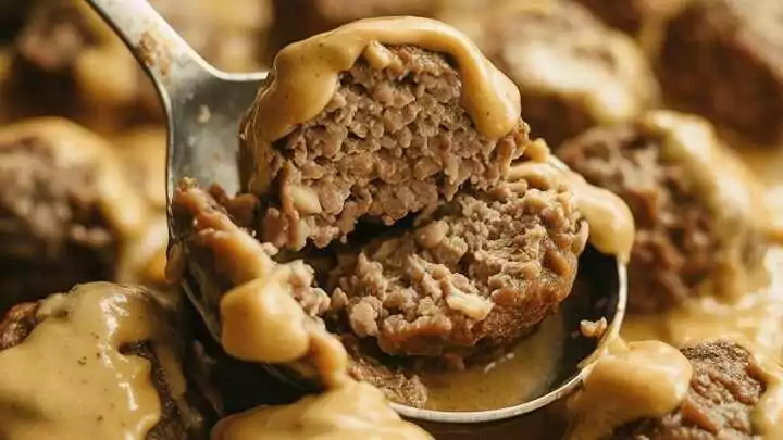 Fleischküchlein mit Senf-Zwiebel-Geschmack