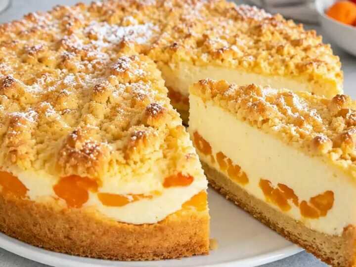 Fruchtiger Kuchen mit knusprigen Streuseln