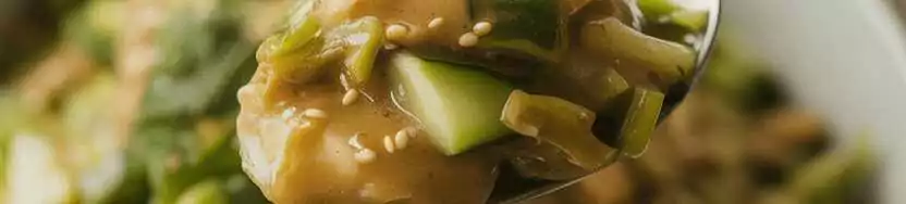 Gurkensalat mit Chinakohl zum Abnehmen in 5 Minuten – so sieht es fertig aus