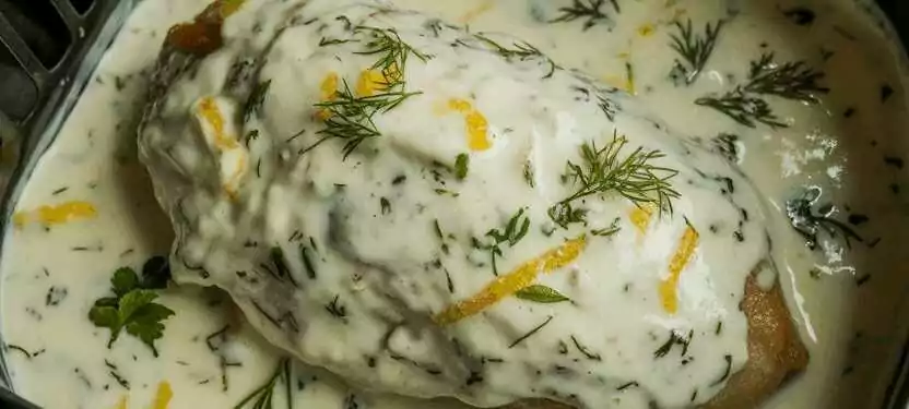 Hähnchenfilet mit Kräuterjoghurt aus der Heißluftfritteuse