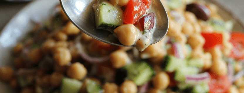 Mediterraner Kichererbsen-Salat