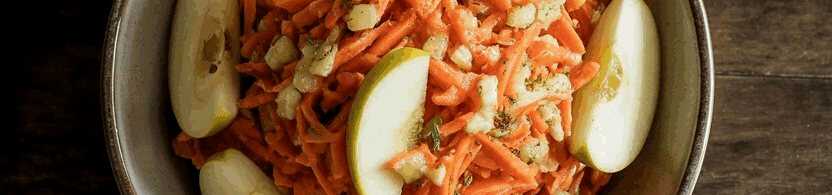 Karottensalat mit Apfel und Zitronensaft
