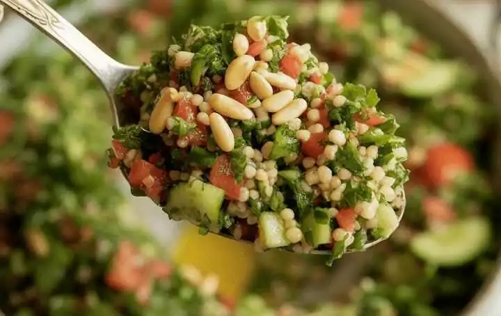 Klassischer Tabbouleh – Petersiliensalat mit Bulgur