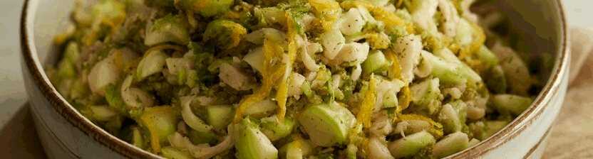Kohlrabisalat mit Zitronensaft – so sieht es fertig aus