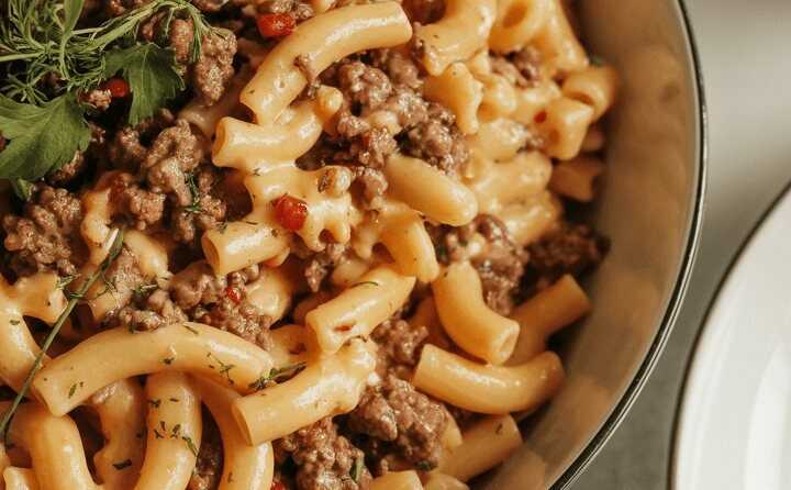 Kritharaki Salat mit Hackfleisch perfekt für den Sommer