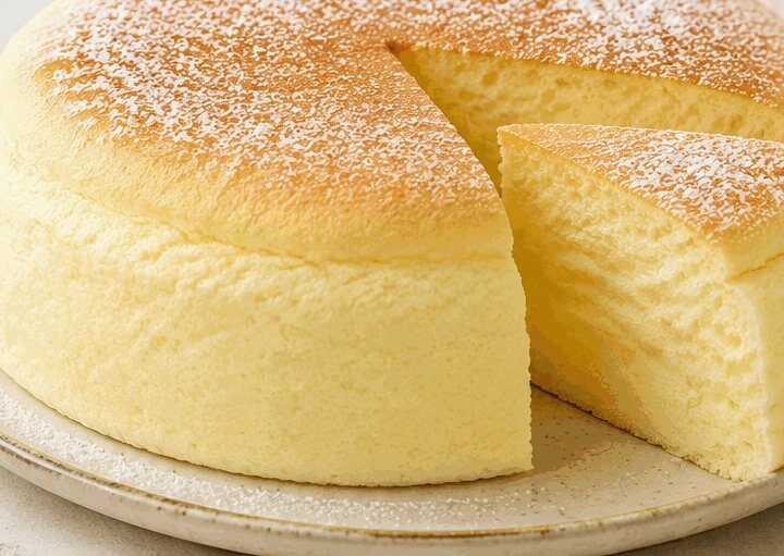 „Magischer Watte-Kuchen: Das 3-Zutaten-Rezept für japanischen Käsekuchen“