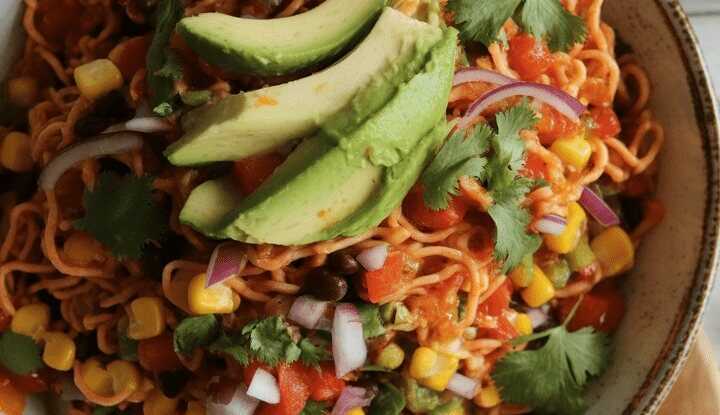 Nudelsalat á la Mexico – Der feurig-frische Sommerträumer