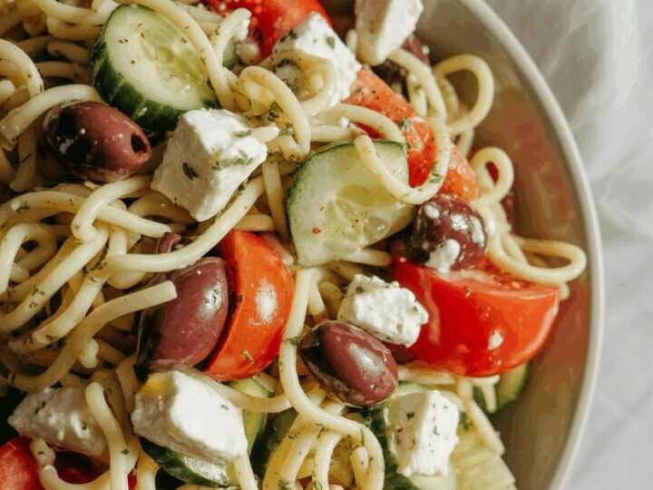 Nudelsalat mediterran mit Gemüse