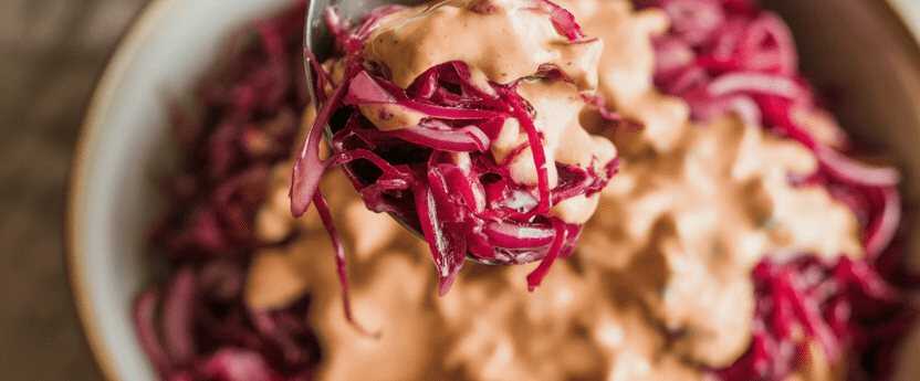 Omas Krautsalat mit Essig-Zucker-Aufguss