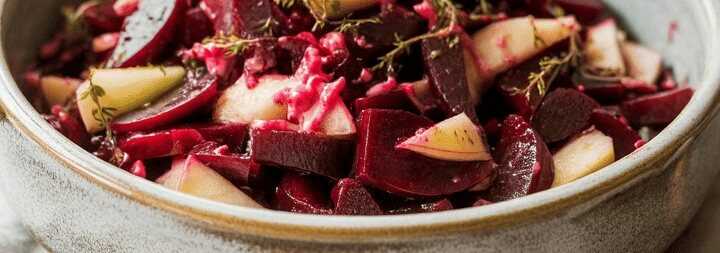 Omas Rote-Bete-Apfelsalat klassisch