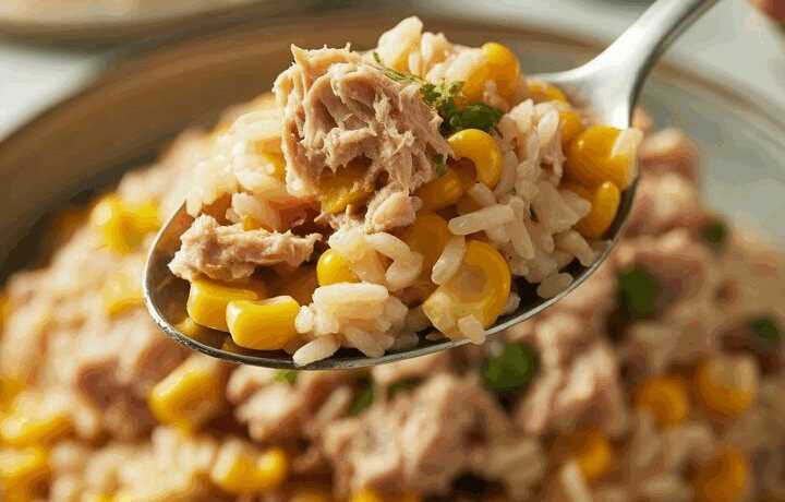 Reissalat mit Thunfisch und Mais