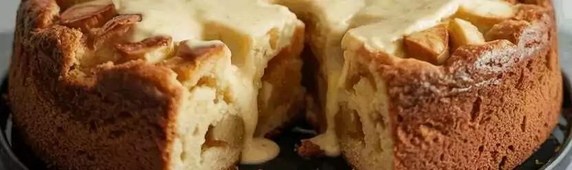 Schneller Apfelkuchen mit Vanillepudding in 10 Minuten im Ofen – so sieht es fertig aus