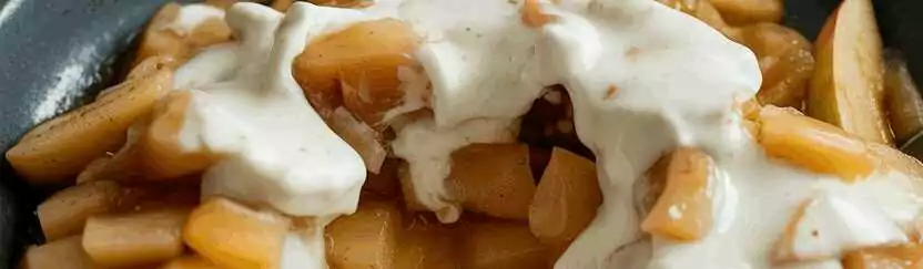 Sie brauchen 5 Minuten, Apfelringe mit Joghurt – so sieht es fertig aus