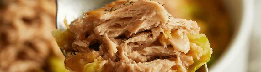 Sie brauchen nur 3 Zutaten und 15 Minuten, Chinakohl mit Thunfisch – so sieht es fertig aus
