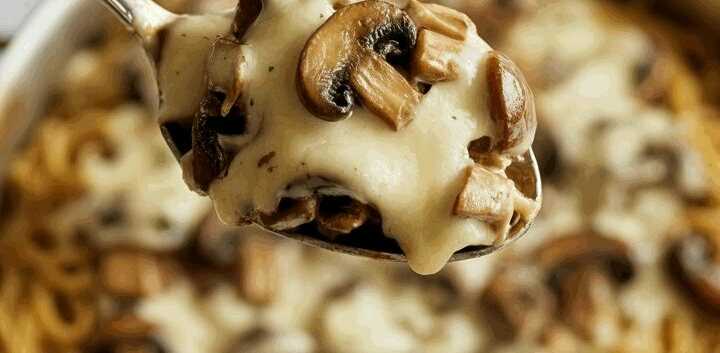 Spaghetti aus der Pfanne mit 250 g Champignons und Käse