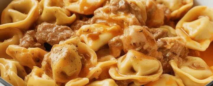 Superleckeres Tortellini in Hähnchen Schmandsauce in 10 Minuten