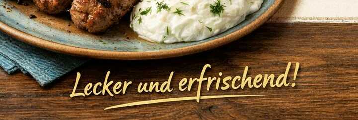 Türkische Hackröllchen mit erfrischendem Gurkenjoghurt: Dein neuer Lieblingssalat!