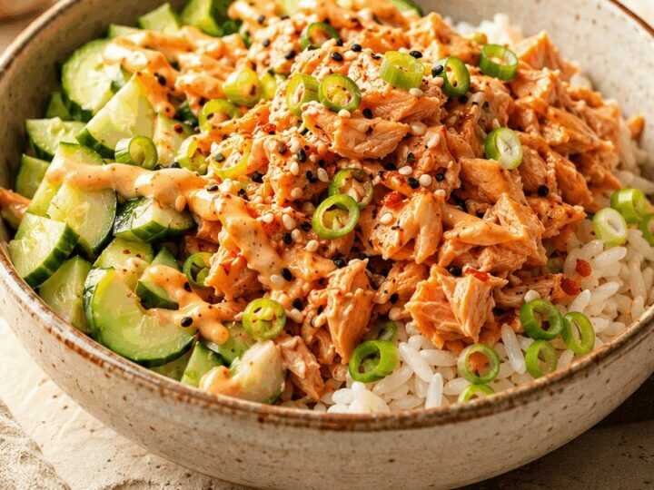 Würziges Lachs-Reis-Bowl-Rezept: Schnelle Geschmacks-Explosion!