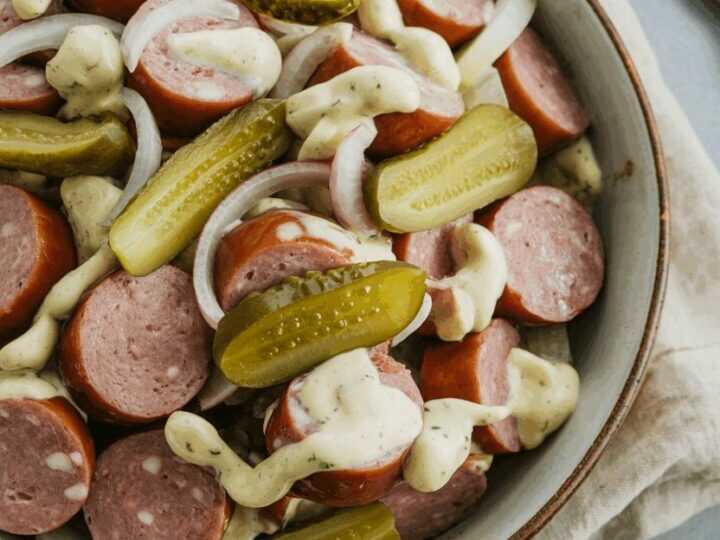 Wurstsalat mit Essiggurken