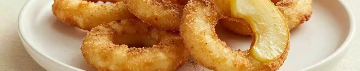 Apfelküchle im Teigmantel: Omas Klassiker mit Zimt und Zucker!