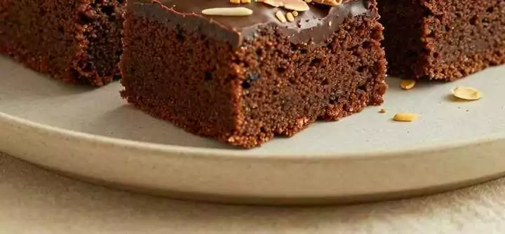 Lebkuchen-Kuchen vom Blech: Saftig, würzig und in 35 Minuten fertig!