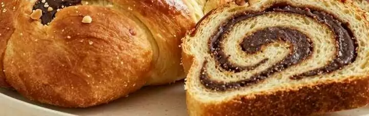 Nusszopf mit Haselnussfüllung: Omas Sonntagsgebäck!