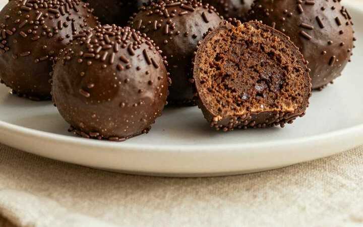 Rumkugeln wie vom Bäcker: Omas Rezept mit 3 Zutaten!