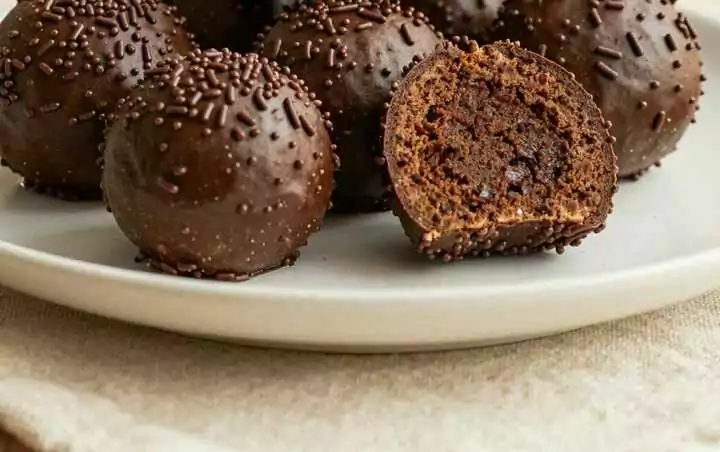 Rumkugeln wie vom Bäcker: Omas Rezept mit 3 Zutaten!
