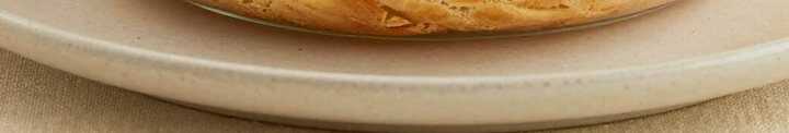 Windbeutel-Dessert mit Kirschen: In 10 Minuten geschichtet, ohne Backen!