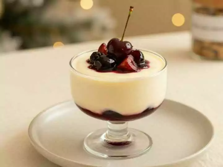 Rumtopf-Creme: Das Erwachsenen-Dessert mit Omas Rumtopf!