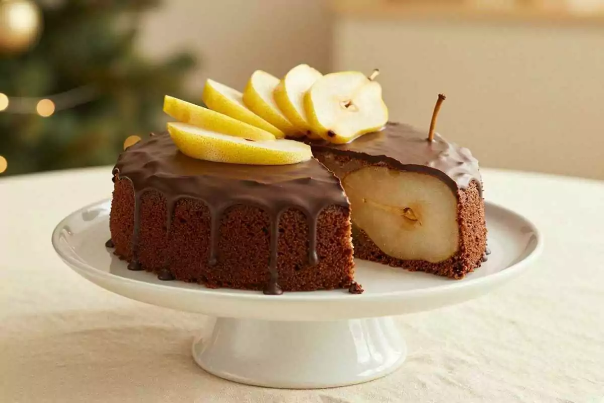 Schoko-Birnen-Torte: Der Herbstklassiker mit Zartbitterschokolade!