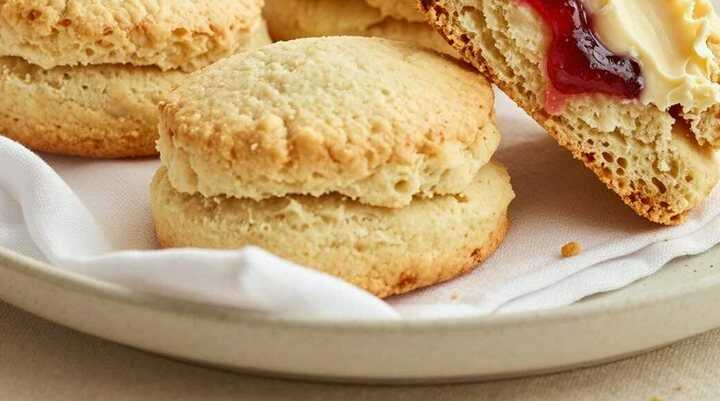 Scones wie in England: 4 Zutaten und in 20 Minuten aus dem Ofen!