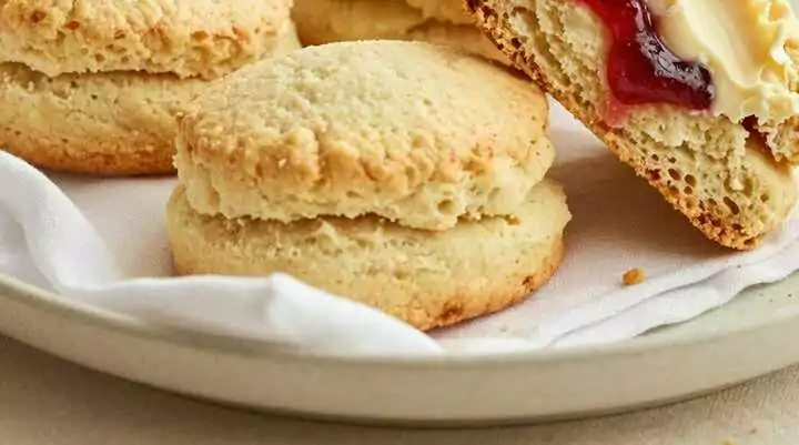 Scones wie in England: 4 Zutaten und in 20 Minuten aus dem Ofen!