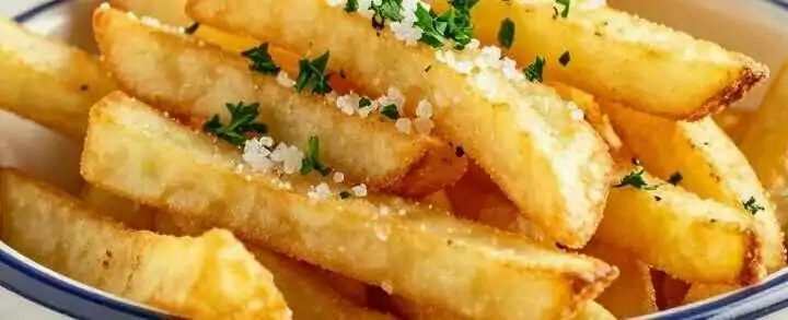 Tiefkühl-Pommes im Airfryer: Der richtige Trick für 20 Minuten!