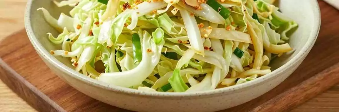 YumYum-Salat mit Chinakohl: Der Partysalat mit 6 Zutaten!